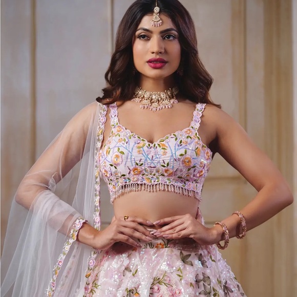 Pink flared bridal designer lehenga with all-over heavy floral embroidery - Picture 6 of 6